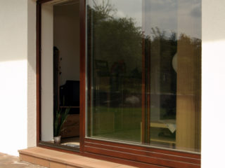 posuvné stěny, posuvná okna HS portal použitá v rodinném domě